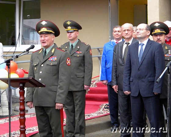 Александр Порядин обещает подчиненным больше 1 тыс. квартир Александр Порядин обещает подчиненным больше 1 тыс. квартир